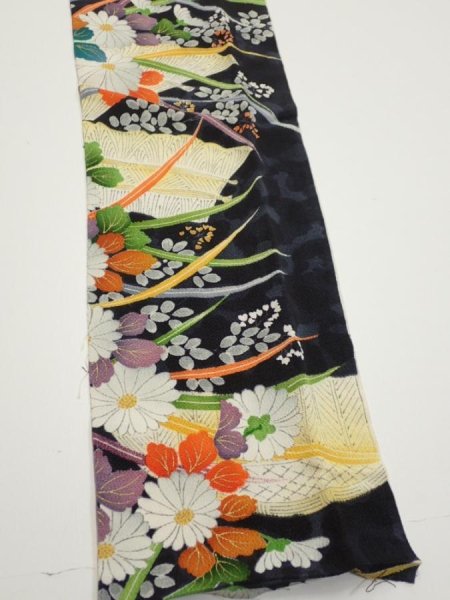 Photo2: 2M10z30  Japanese Kimono Crepe Silk  FABRIC Flowers Black 36.2x6.5 (2)