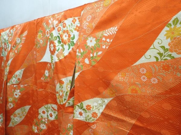 Photo2: 5907T12z1170 Vintage Japanese Kimono Silk FURISODE Flowers Orangered (2)