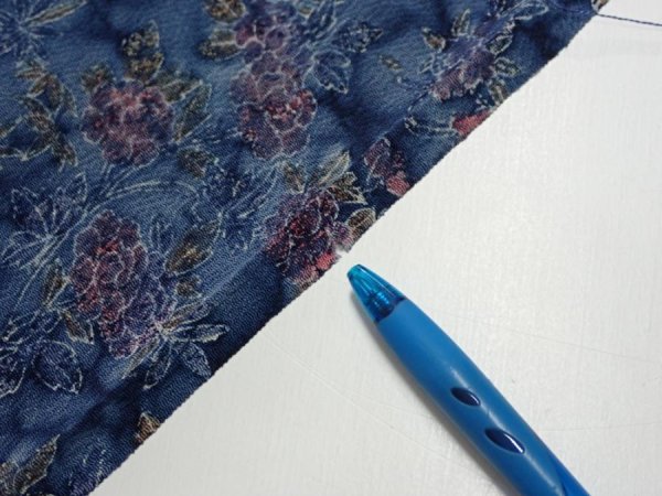 Photo6: 1J06z100  Japanese Kimono Crepe Silk  FABRIC Flowers Dull blue 65.0x14.2 (6)