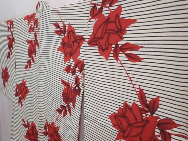 Photo2: 5914T10z720 Vintage Japanese Kimono Crepe Silk HAORI Rose Off-white (2)