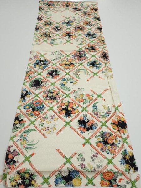 Photo5: 4B01z60  Japanese Kimono Silk  FABRIC Flowers Off-white 40.9x14.4 (5)