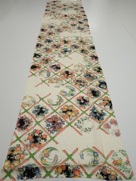 Photo5: 4B04z100  Japanese Kimono Silk  FABRIC Flowers Off-white 66.1x14.4 (5)