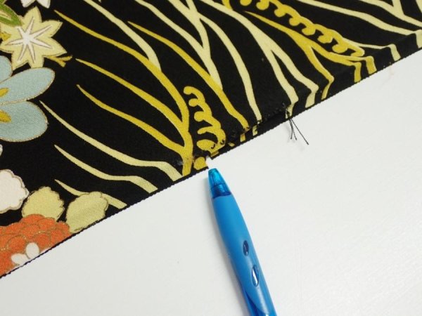 Photo6: 4B01z70  Japanese Kimono Silk  FABRIC Flowers, Wave Black 44.9x14.0 (6)