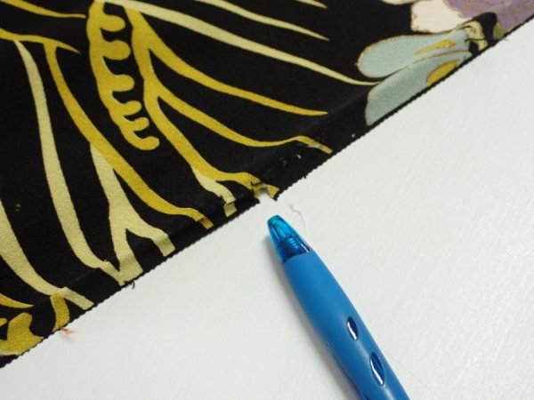 Photo7: 4B02z70  Japanese Kimono Silk  FABRIC Flowers, Wave Black 45.3x14.0 (7)