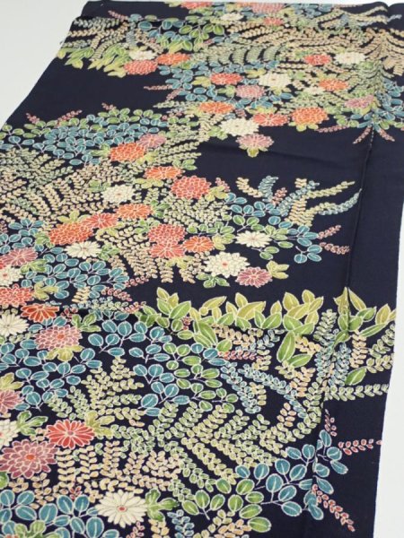Photo3: 4B02z60  Japanese Kimono Silk  FABRIC Flowers Dark navy 41.7x14.6 (3)