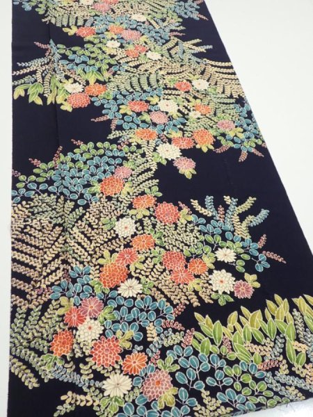 Photo2: 4B04z90  Japanese Kimono Silk  FABRIC Flowers Dark navy 62.2x14.6 (2)