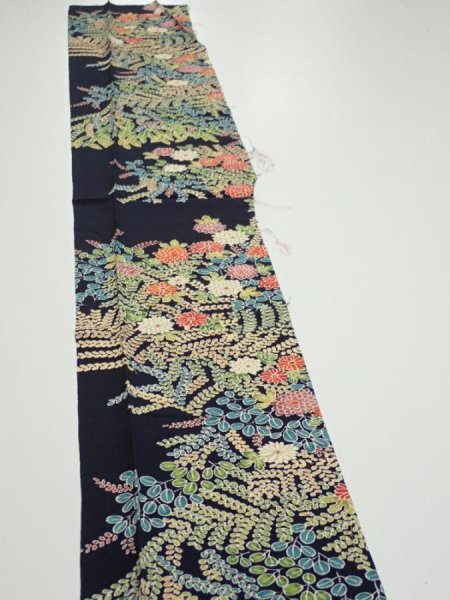 Photo3: 4B08z50  Japanese Kimono Silk  FABRIC Flowers Dark navy 58.3x7.7 (3)
