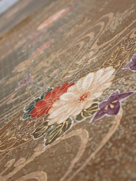 Photo4: 4B01z70  Japanese Kimono Silk  FABRIC Stream, Flowers Brown-Gray 45.3x15.0 (4)