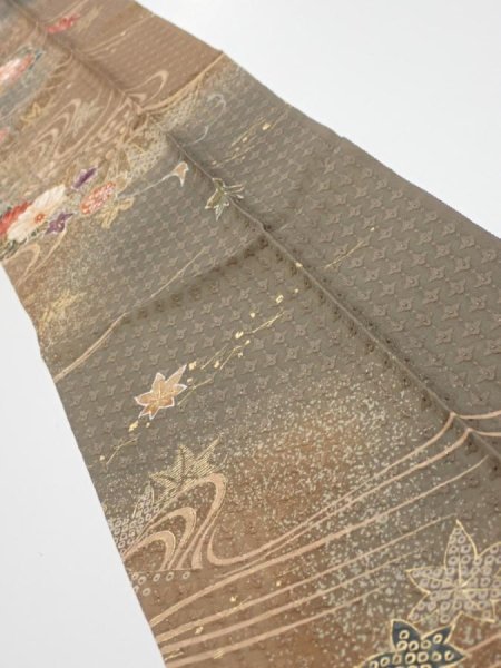 Photo2: 4B10z30  Japanese Kimono Silk  FABRIC Stream, Flowers Brown-Gray 37.4x7.3 (2)