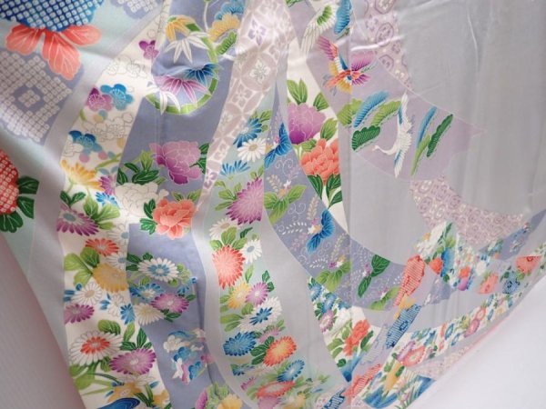 Photo3: 6002T12z1060  Japanese Kimono Silk FURISODE Tabane-noshi Light gray (3)