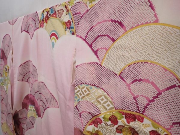 Photo2: 6004T13z1170 Vintage Japanese Kimono Silk FURISODE Seigaiha Pink (2)