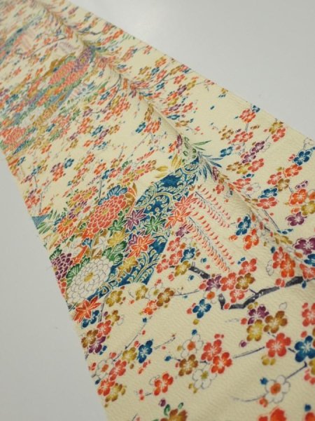 Photo1: 2L07z40  Japanese Kimono Silk  FABRIC Flowers Light yellow 53.5x7.3 (1)