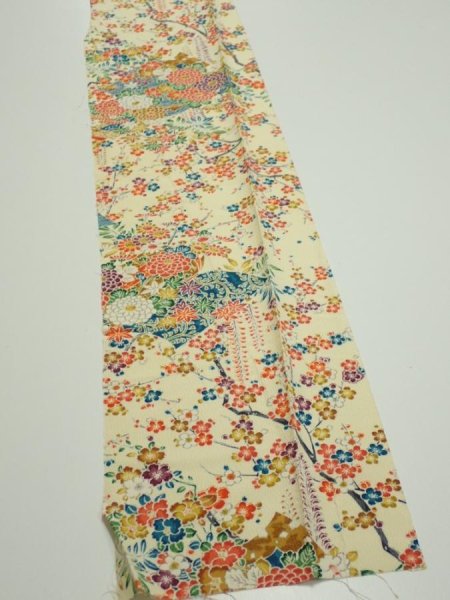 Photo3: 2L07z40  Japanese Kimono Silk  FABRIC Flowers Light yellow 53.5x7.3 (3)