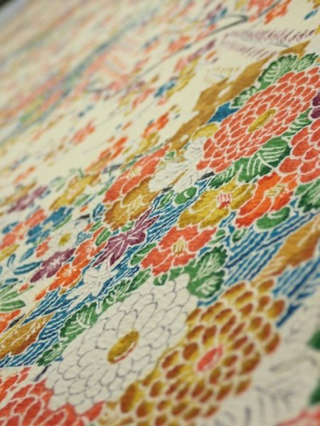 Photo5: 2L08z40  Japanese Kimono Silk  FABRIC Flowers Light yellow 58.3x7.1 (5)