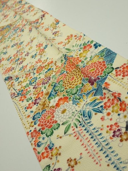 Photo2: 2L10z30  Japanese Kimono Silk  FABRIC Flowers Light yellow 35.8x7.3 (2)