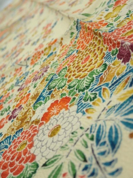 Photo3: 2L10z30  Japanese Kimono Silk  FABRIC Flowers Light yellow 35.8x7.3 (3)