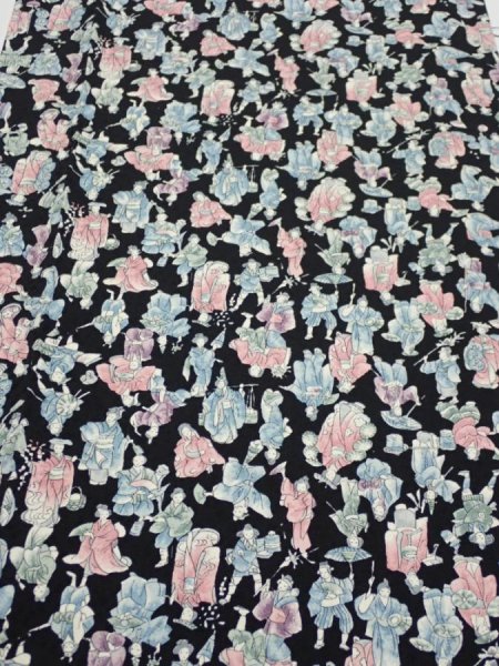 Photo1: 3D04z70  Japanese Kimono Silk  FABRIC Edo era people Black 62.2x14.2 (1)