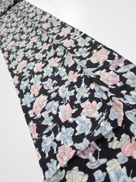 Photo1: 3D09z50  Japanese Kimono Silk  FABRIC Edo era people Black 84.6x7.1 (1)