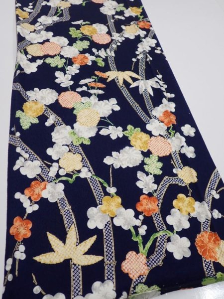 Photo2: 4A05z90  Japanese Kimono Silk  FABRIC Plum blossom Dark navy 65.4x14.2 (2)