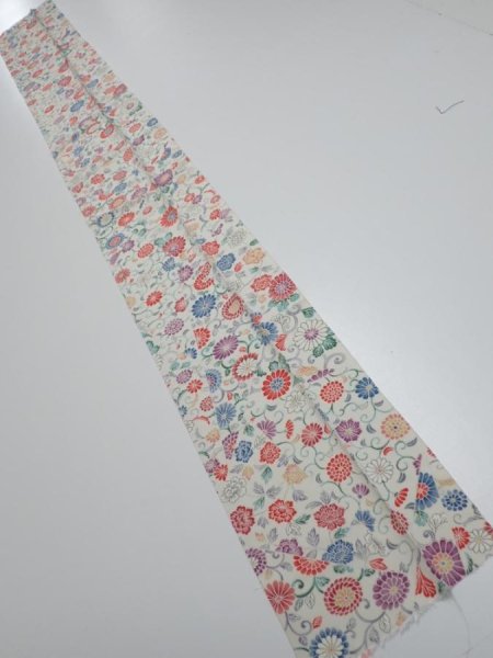 Photo5: 4A07z40  Japanese Kimono Silk  FABRIC Flowers Smoky white 55.9x7.3 (5)