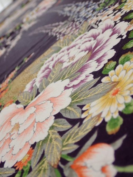 Photo4: 4C03z100  Japanese Kimono Silk  FABRIC Flowers Dark purple 70.5x14.8 (4)