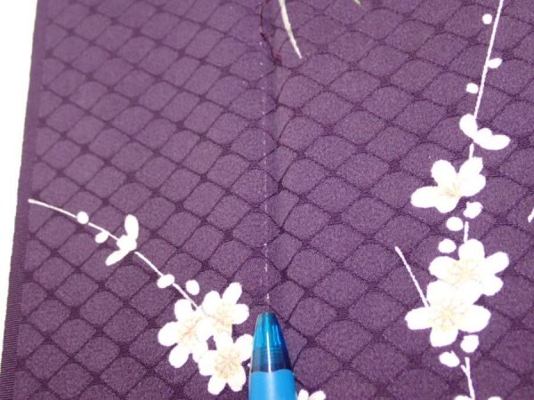 Photo7: 4C05z100  Japanese Kimono Silk  FABRIC Flowers Dark purple 69.7x14.8 (7)