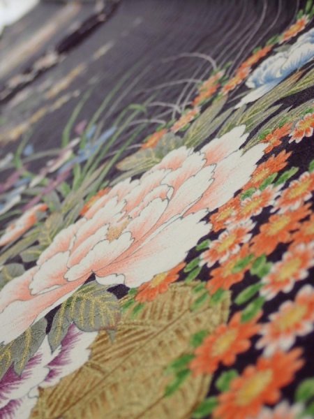 Photo4: 4C08z50  Japanese Kimono Silk  FABRIC Flowers Dark purple 61.8x7.5 (4)