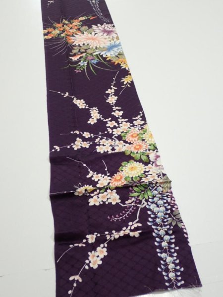 Photo2: 4C09z70  Japanese Kimono Silk  FABRIC Flowers Dark purple 88.2x7.1 (2)