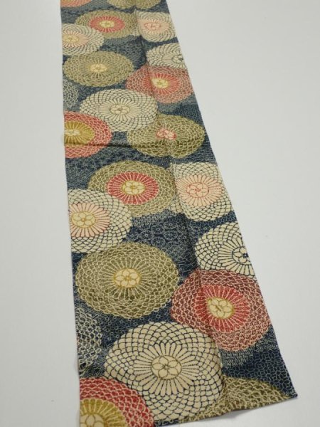 Photo2: 3P09z60  Japanese Kimono Silk  FABRIC Chrysanthemum Navy 79.5x7.1 (2)