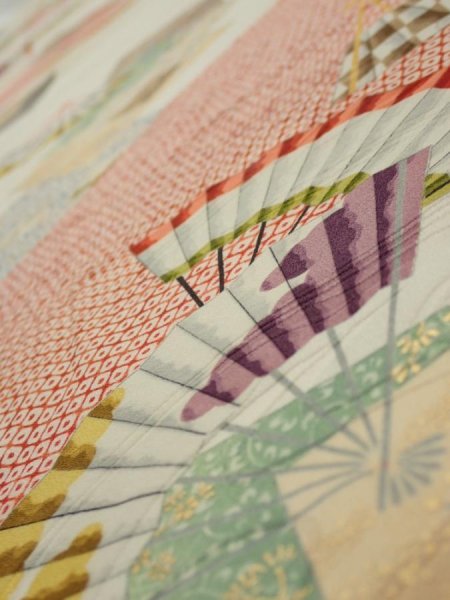 Photo4: 3P05z100  Japanese Kimono Silk  FABRIC Folding fan Off-white 67.7x14.8 (4)