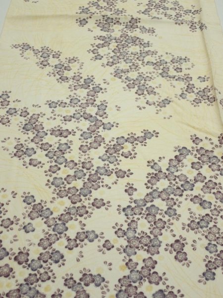 Photo1: 2H01z70  Japanese Kimono Silk  FABRIC Sakura Off-white 41.7x14.6 (1)