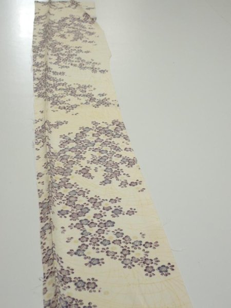 Photo3: 2H07z40  Japanese Kimono Silk  FABRIC Sakura Off-white 55.9x7.1 (3)