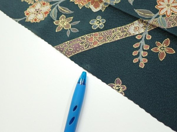 Photo6: 2H04z100  Japanese Kimono Silk  FABRIC Flowers Green-Gray 69.3x15.0 (6)