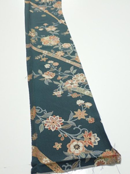 Photo2: 2H07z50  Japanese Kimono Silk  FABRIC Flowers Green-Gray 61.4x7.3 (2)