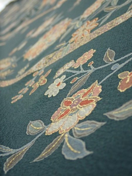 Photo4: 2H07z50  Japanese Kimono Silk  FABRIC Flowers Green-Gray 61.4x7.3 (4)