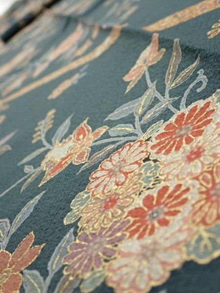 Photo4: 2H09z60  Japanese Kimono Silk  FABRIC Flowers Green-Gray 90.2x7.5 (4)