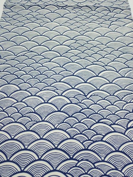 Photo1: 2H01z50  Japanese Kimono Silk  FABRIC Seigaiha Off-white 42.5x14.0 (1)