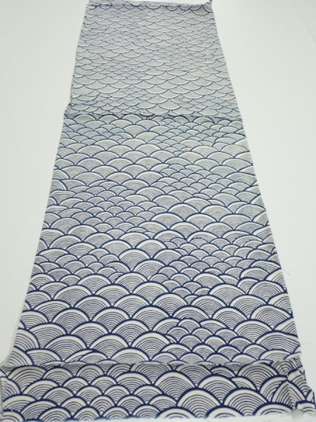 Photo5: 2H01z50  Japanese Kimono Silk  FABRIC Seigaiha Off-white 42.5x14.0 (5)