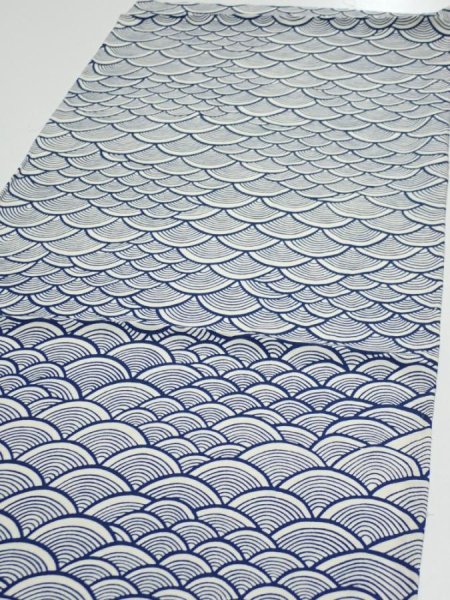 Photo3: 2H02z50  Japanese Kimono Silk  FABRIC Seigaiha Off-white 42.5x14.0 (3)