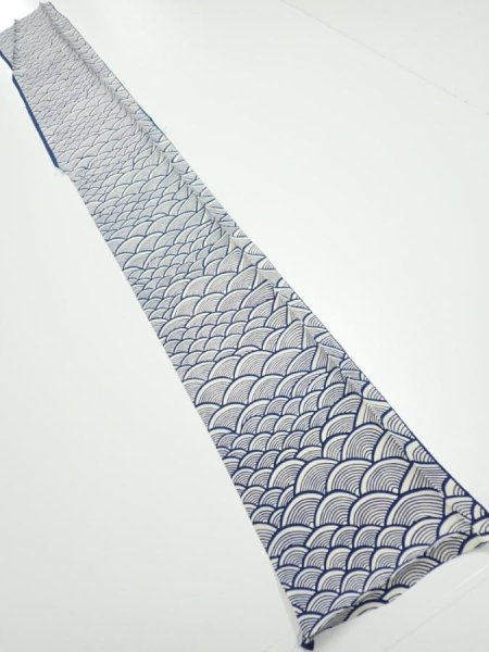 Photo5: 2H07z40  Japanese Kimono Silk  FABRIC Seigaiha Off-white 59.8x7.5 (5)