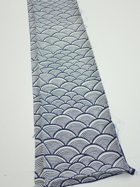 Photo3: 2H08z40  Japanese Kimono Silk  FABRIC Seigaiha Off-white 60.2x7.3 (3)