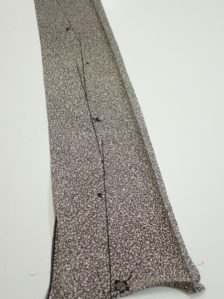 Photo3: 2Q06z40  Japanese Kimono Silk  FABRIC Plum branch Black Off-white 61.0x7.3 (3)