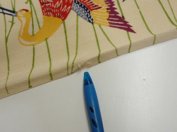 Photo7: 2N02z70  Japanese Kimono Crepe Silk  FABRIC Crane Light cream 42.5x14.4 (7)