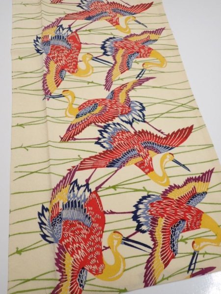 Photo2: 2N06z50  Japanese Kimono Crepe Silk  FABRIC Crane Light cream 34.3x14.2 (2)