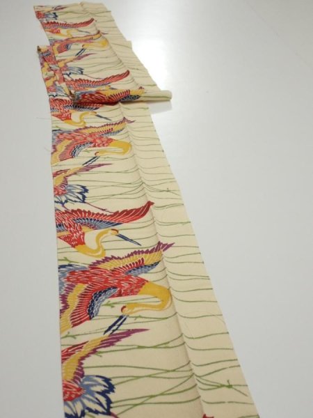 Photo2: 2N09z60  Japanese Kimono Crepe Silk  FABRIC Crane Light cream 83.5x6.9 (2)