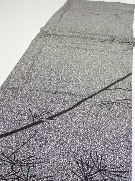 Photo3: 2N04z90  Japanese Kimono Silk  FABRIC Pine Black Off-white 64.6x14.8 (3)