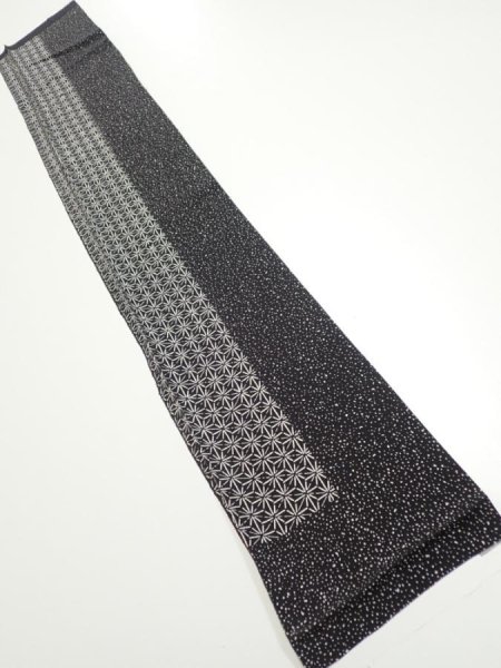 Photo2: 2N07z30  Japanese Kimono Silk  FABRIC  Black Off-white 38.6x7.3 (2)
