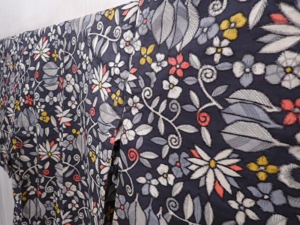 Photo2: 6218T09z650 Vintage Japanese Kimono Silk MEISEN KOMON Flowers Dark gray (2)