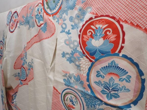 Photo2: 6225T11z870 Vintage Japanese Kimono Silk FURISODE Flowers Off-white (2)