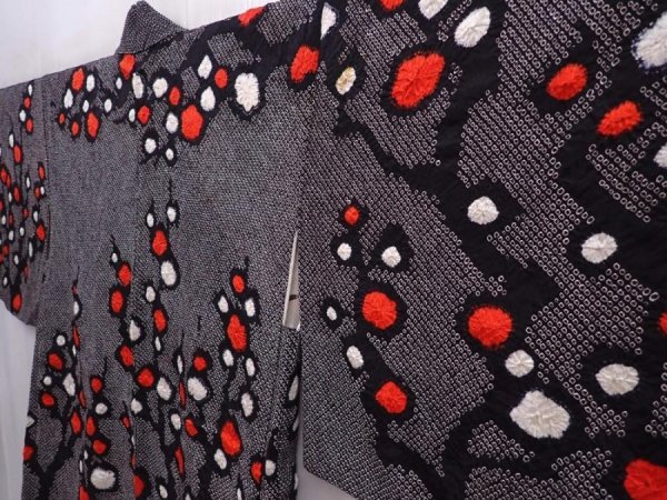 Photo2: 6303T07z630 Vintage Japanese Kimono Silk SHIBORI HAORI Plum tree Black (2)